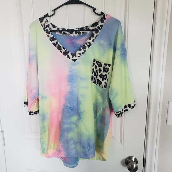 Boutique Tops - Boutique Tie Dye with cheetah collar and pocket size XL